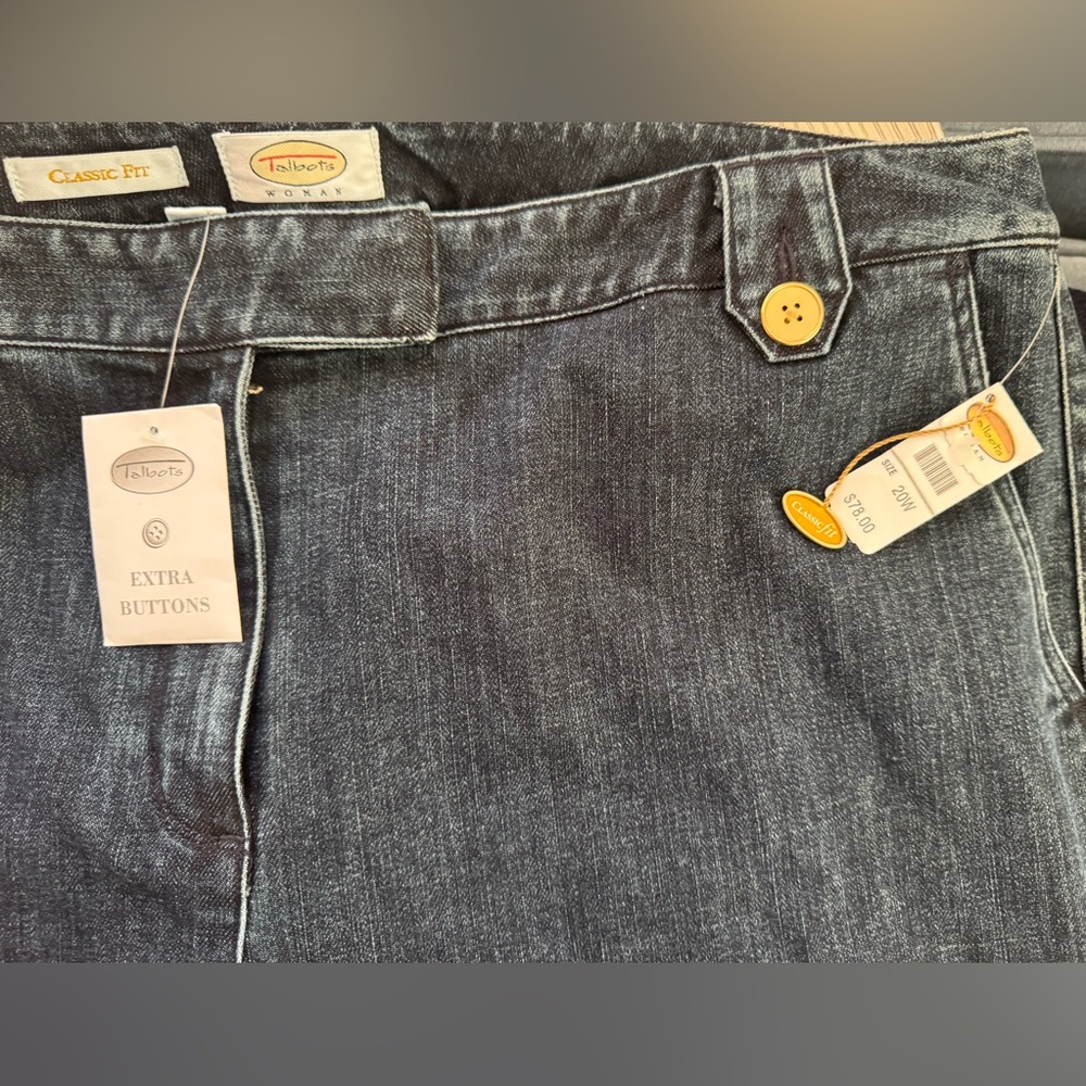 Talbots Indigo Denim Jeans with Gold Button Accents, Size 20W